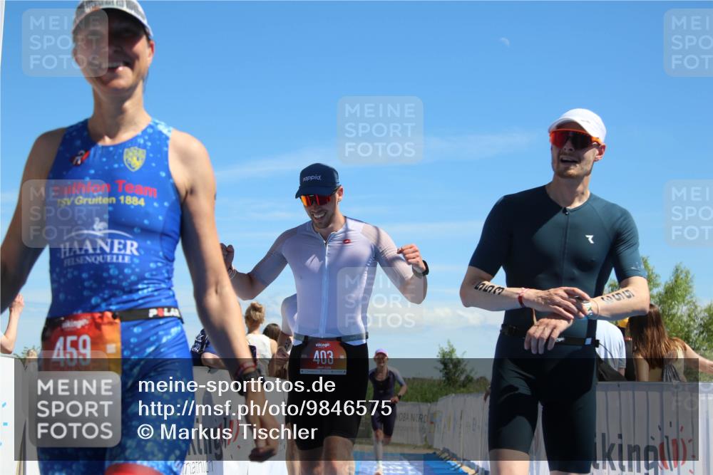 21.06.2026 - Viking Triathlon Markus Tischler http://msf.ph/oto/9846575 21.06.2026 15:00:11 Ziel 351, 403, 459, 546, 553 meine-sportfotos.de