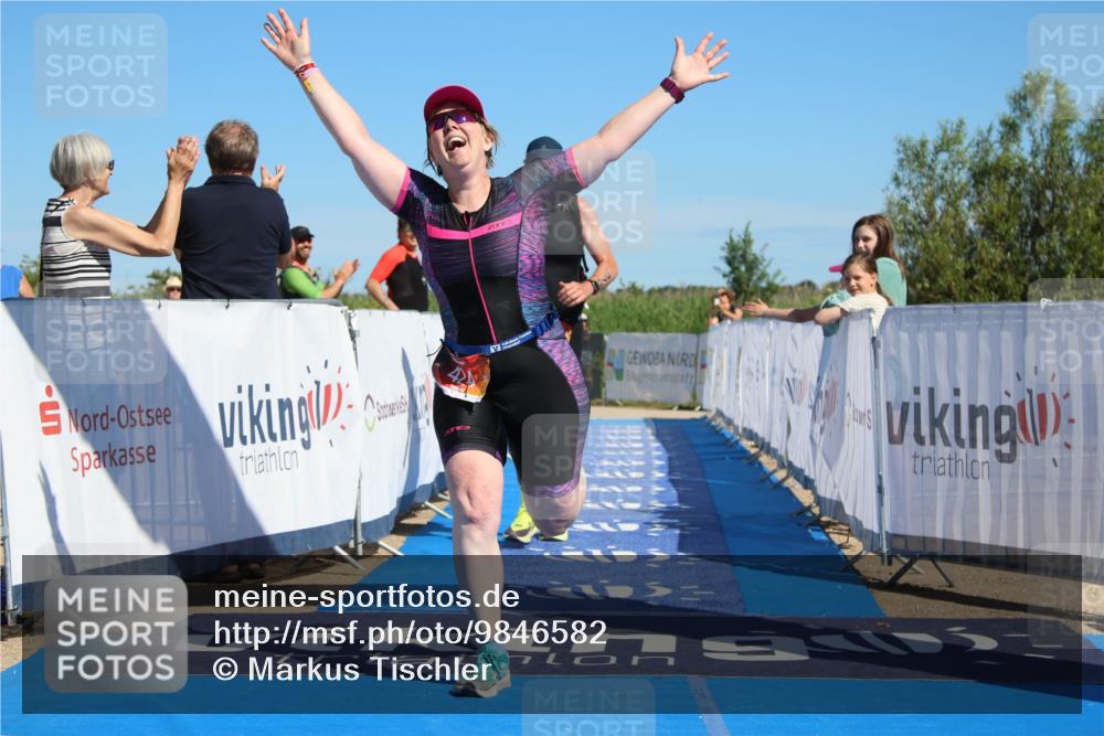 21.06.2026 - Viking Triathlon Markus Tischler http://msf.ph/oto/9846582 21.06.2026 16:33:13 Ziel 370, 424 meine-sportfotos.de