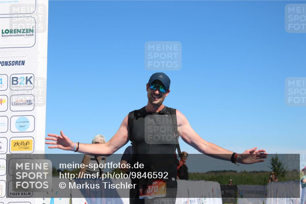 21.06.2026 - Viking Triathlon Markus Tischler http://msf.ph/oto/9846592 21.06.2026 16:33:15 Ziel 370, 424 meine-sportfotos.de