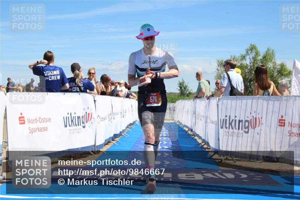 21.06.2026 - Viking Triathlon Markus Tischler http://msf.ph/oto/9846667 21.06.2026 15:01:02 Ziel 576 meine-sportfotos.de