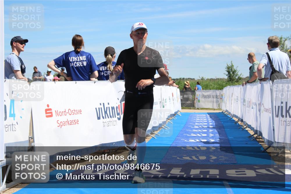 21.06.2026 - Viking Triathlon Markus Tischler http://msf.ph/oto/9846675 21.06.2026 15:01:17 Ziel 296 meine-sportfotos.de