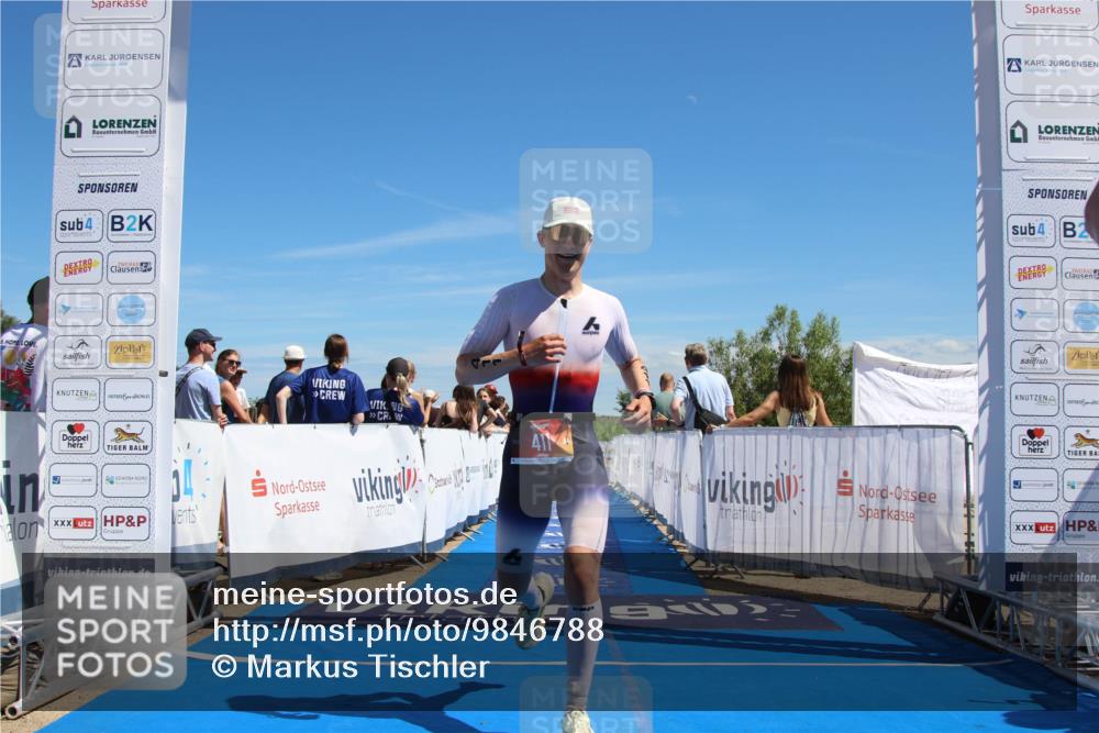 21.06.2026 - Viking Triathlon Markus Tischler http://msf.ph/oto/9846788 21.06.2026 15:03:24 Ziel 411 meine-sportfotos.de