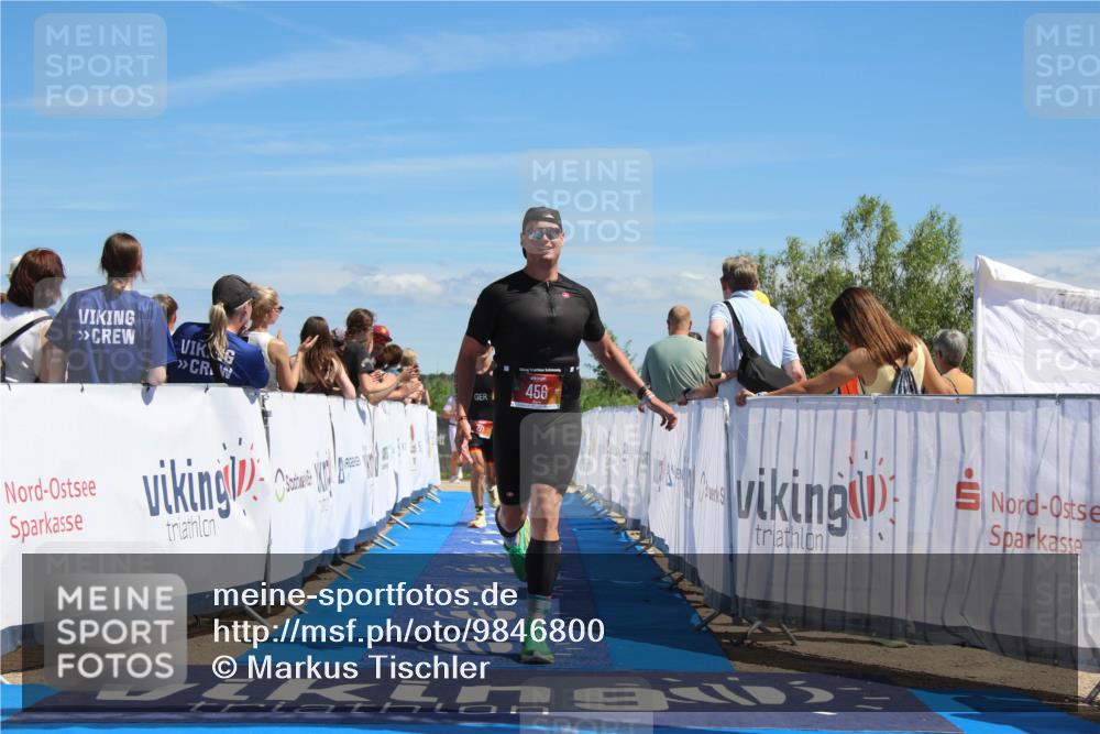 21.06.2026 - Viking Triathlon Markus Tischler http://msf.ph/oto/9846800 21.06.2026 15:03:41 Ziel 271, 456 meine-sportfotos.de