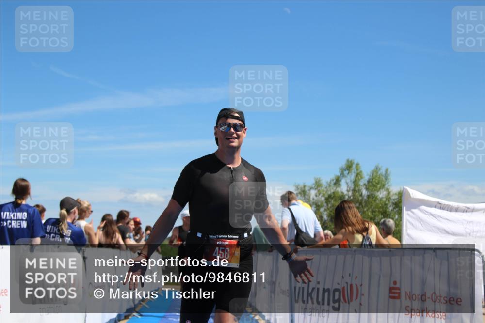 21.06.2026 - Viking Triathlon Markus Tischler http://msf.ph/oto/9846811 21.06.2026 15:03:41 Ziel 271, 456 meine-sportfotos.de