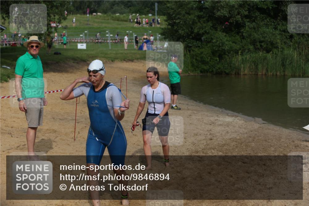 21.06.2026 - 29. Vierlanden-Triathlon Andreas Tolksdorf http://msf.ph/oto/9846894 21.06.2026 09:15:01 Schwimmen 248, 269, 294 meine-sportfotos.de
