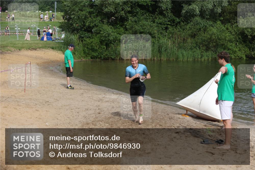21.06.2026 - 29. Vierlanden-Triathlon Andreas Tolksdorf http://msf.ph/oto/9846930 21.06.2026 09:15:23 Schwimmen 260 meine-sportfotos.de