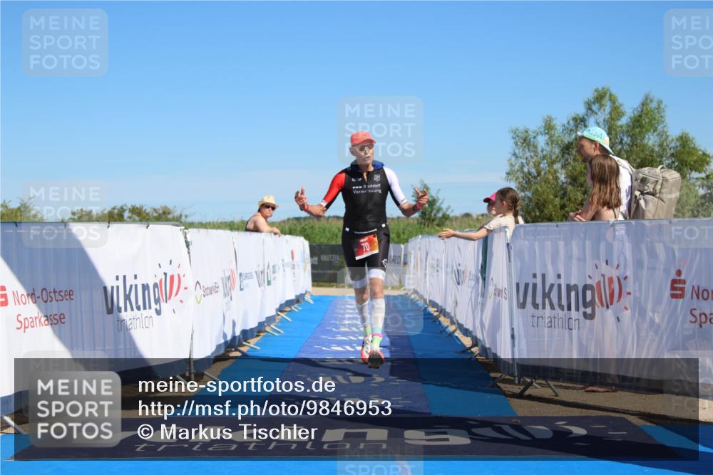 21.06.2026 - Viking Triathlon Markus Tischler http://msf.ph/oto/9846953 21.06.2026 16:40:04 Ziel 70 meine-sportfotos.de