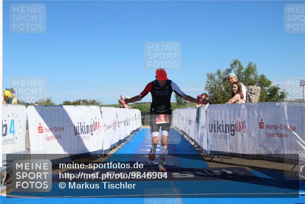 21.06.2026 - Viking Triathlon Markus Tischler http://msf.ph/oto/9846964 21.06.2026 16:40:05 Ziel 70 meine-sportfotos.de