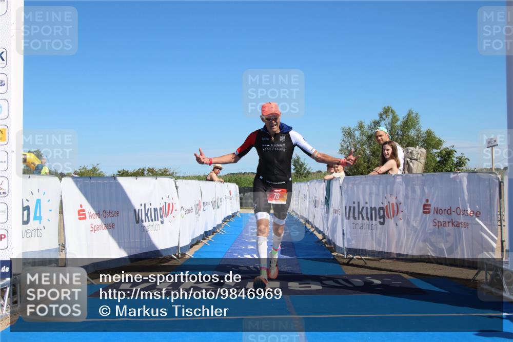21.06.2026 - Viking Triathlon Markus Tischler http://msf.ph/oto/9846969 21.06.2026 16:40:05 Ziel 70 meine-sportfotos.de