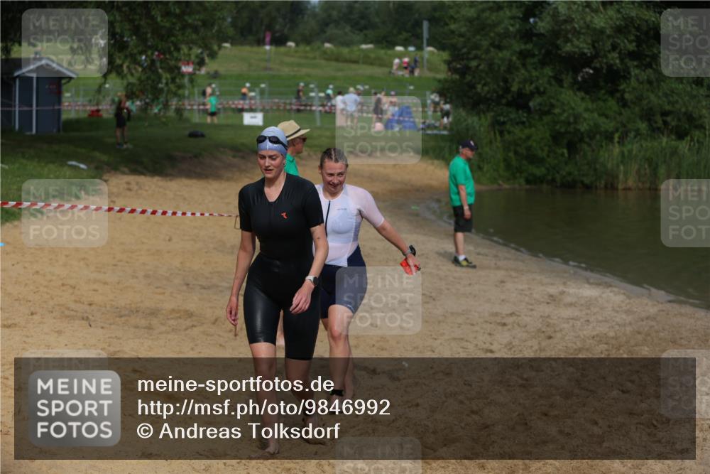 21.06.2026 - 29. Vierlanden-Triathlon Andreas Tolksdorf http://msf.ph/oto/9846992 21.06.2026 09:16:22 Schwimmen 236, 243, 277 meine-sportfotos.de