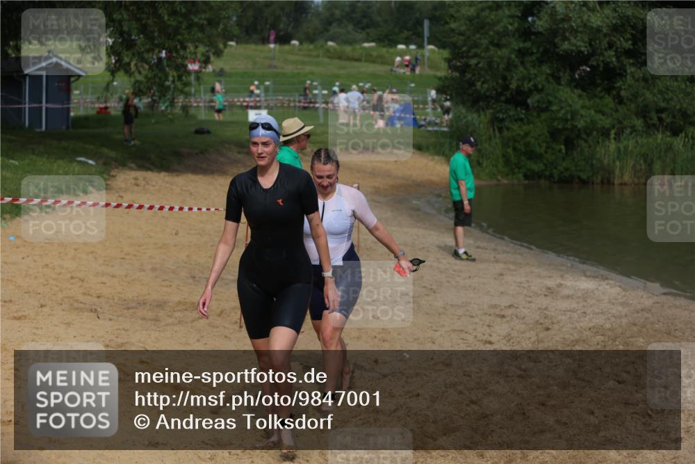21.06.2026 - 29. Vierlanden-Triathlon Andreas Tolksdorf http://msf.ph/oto/9847001 21.06.2026 09:16:22 Schwimmen 236, 243, 277 meine-sportfotos.de