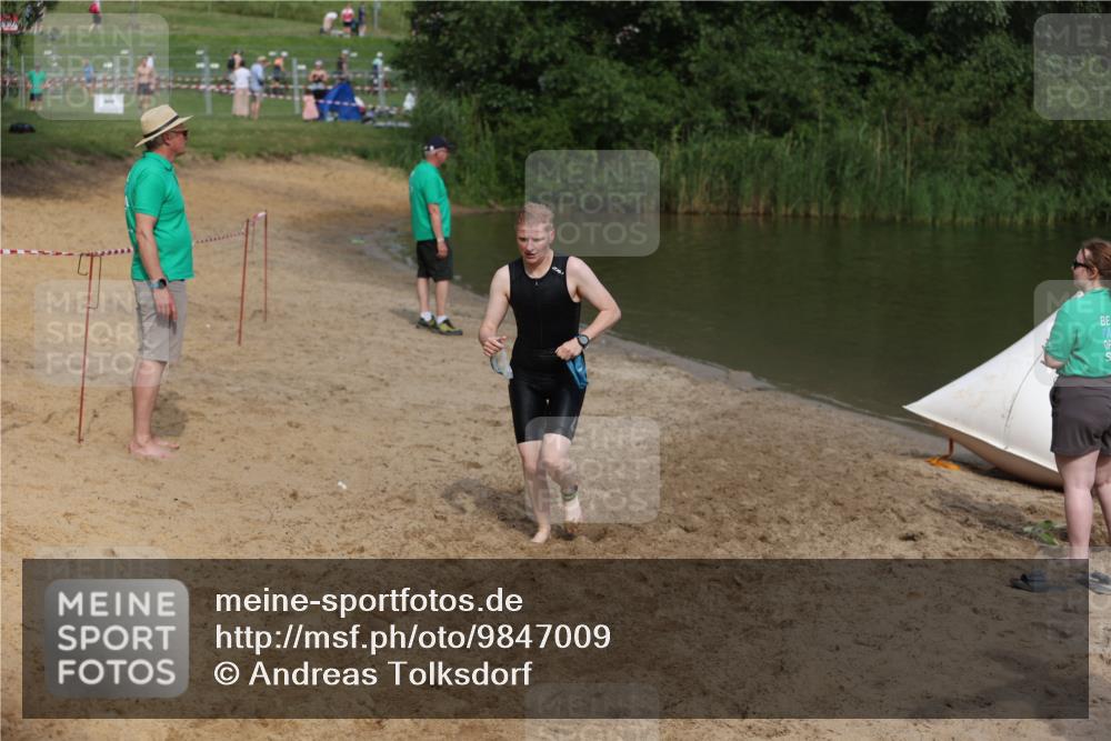 21.06.2026 - 29. Vierlanden-Triathlon Andreas Tolksdorf http://msf.ph/oto/9847009 21.06.2026 09:16:28 Schwimmen 236, 243, 277 meine-sportfotos.de