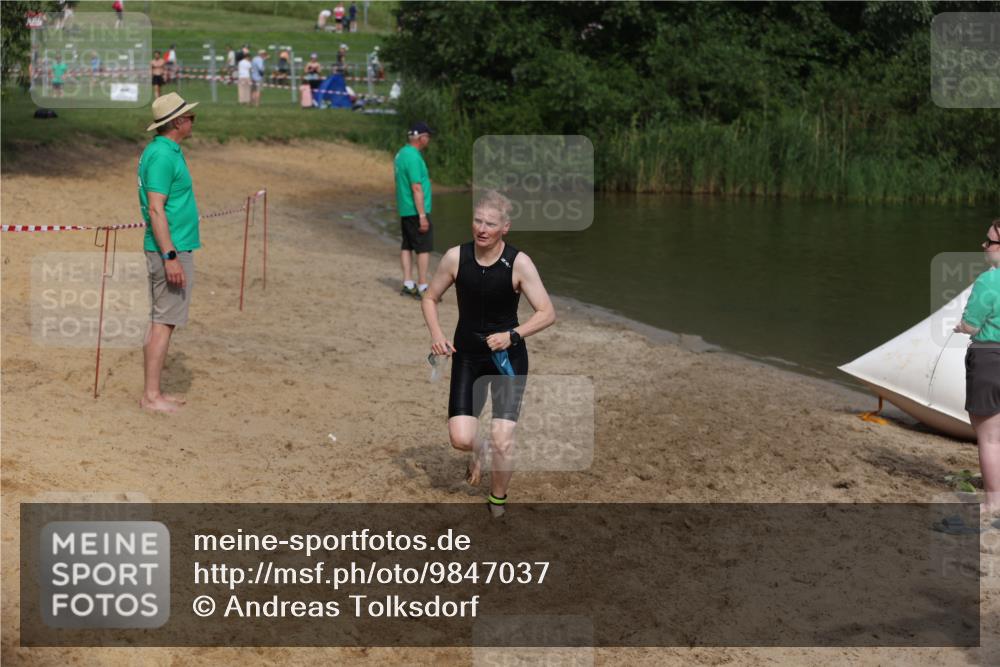 21.06.2026 - 29. Vierlanden-Triathlon Andreas Tolksdorf http://msf.ph/oto/9847037 21.06.2026 09:16:28 Schwimmen 236, 243, 277 meine-sportfotos.de