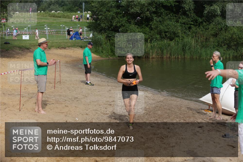 21.06.2026 - 29. Vierlanden-Triathlon Andreas Tolksdorf http://msf.ph/oto/9847073 21.06.2026 09:17:15 Schwimmen 249 meine-sportfotos.de