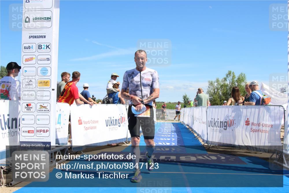 21.06.2026 - Viking Triathlon Markus Tischler http://msf.ph/oto/9847123 21.06.2026 15:07:50 Ziel 407 meine-sportfotos.de