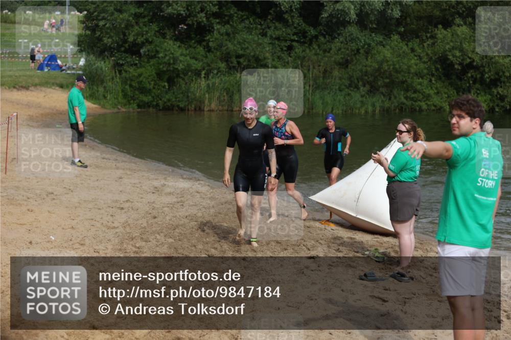21.06.2026 - 29. Vierlanden-Triathlon Andreas Tolksdorf http://msf.ph/oto/9847184 21.06.2026 09:18:04 Schwimmen 232, 245, 259, 281 meine-sportfotos.de