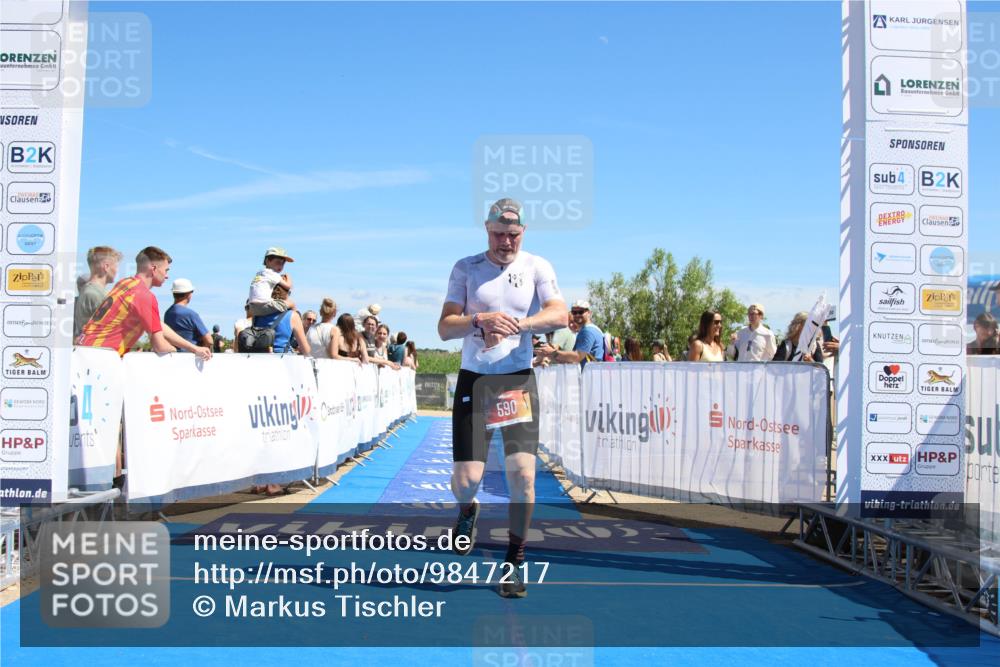 21.06.2026 - Viking Triathlon Markus Tischler http://msf.ph/oto/9847217 21.06.2026 15:08:51 Ziel 590 meine-sportfotos.de