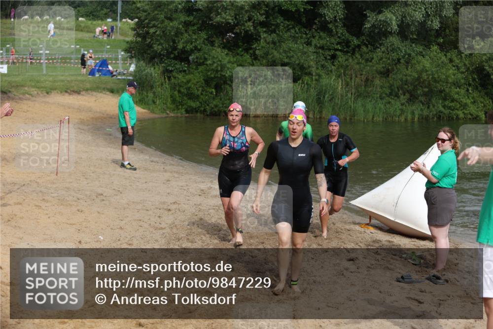 21.06.2026 - 29. Vierlanden-Triathlon Andreas Tolksdorf http://msf.ph/oto/9847229 21.06.2026 09:18:06 Schwimmen 232, 245, 259, 276, 281 meine-sportfotos.de