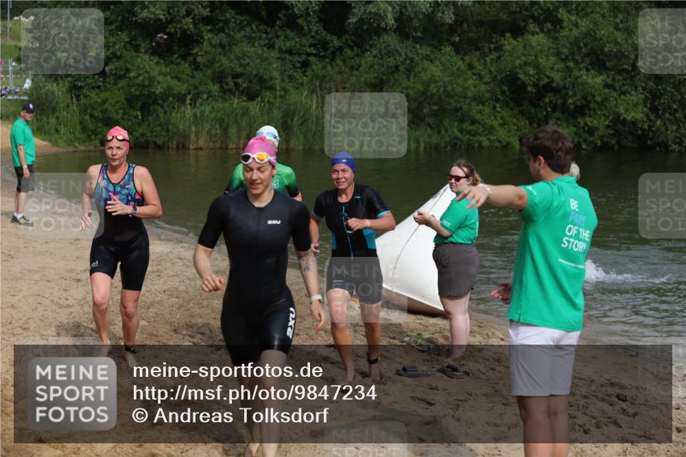21.06.2026 - 29. Vierlanden-Triathlon Andreas Tolksdorf http://msf.ph/oto/9847234 21.06.2026 09:18:07 Schwimmen 232, 245, 259, 276, 281 meine-sportfotos.de
