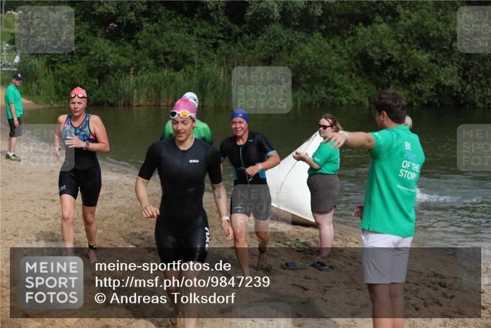 21.06.2026 - 29. Vierlanden-Triathlon Andreas Tolksdorf http://msf.ph/oto/9847239 21.06.2026 09:18:07 Schwimmen 232, 245, 259, 276, 281 meine-sportfotos.de