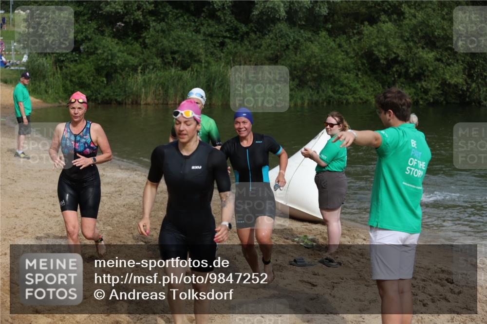 21.06.2026 - 29. Vierlanden-Triathlon Andreas Tolksdorf http://msf.ph/oto/9847252 21.06.2026 09:18:07 Schwimmen 232, 245, 259, 276, 281 meine-sportfotos.de