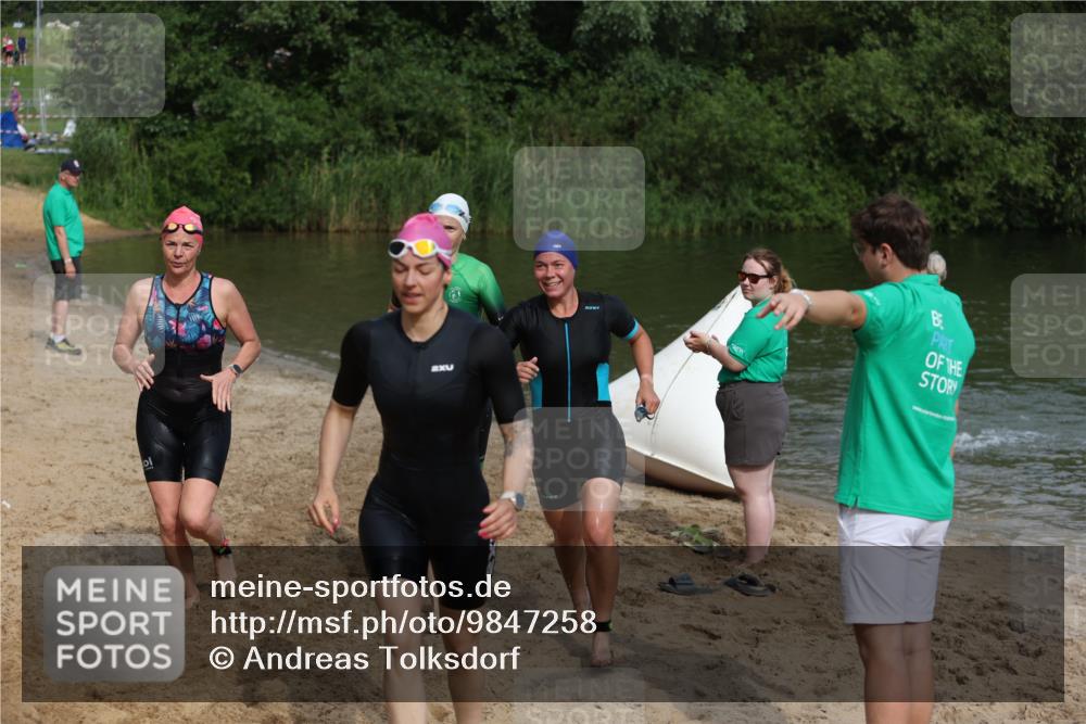 21.06.2026 - 29. Vierlanden-Triathlon Andreas Tolksdorf http://msf.ph/oto/9847258 21.06.2026 09:18:08 Schwimmen 232, 245, 259, 276, 281 meine-sportfotos.de