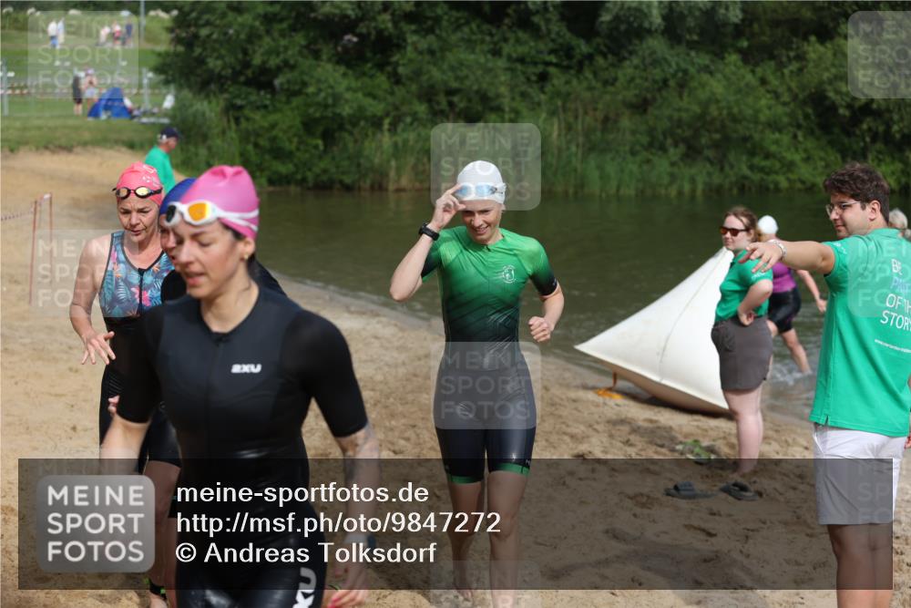 21.06.2026 - 29. Vierlanden-Triathlon Andreas Tolksdorf http://msf.ph/oto/9847272 21.06.2026 09:18:09 Schwimmen 232, 245, 259, 276, 281 meine-sportfotos.de