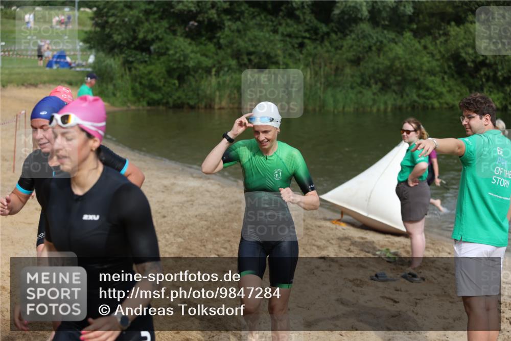 21.06.2026 - 29. Vierlanden-Triathlon Andreas Tolksdorf http://msf.ph/oto/9847284 21.06.2026 09:18:09 Schwimmen 232, 245, 259, 276, 281 meine-sportfotos.de