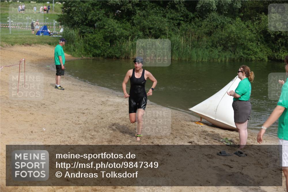 21.06.2026 - 29. Vierlanden-Triathlon Andreas Tolksdorf http://msf.ph/oto/9847349 21.06.2026 09:18:21 Schwimmen 238, 276 meine-sportfotos.de