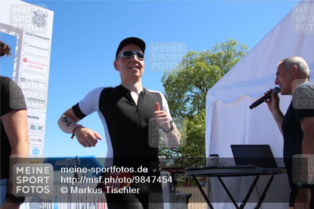 21.06.2026 - Viking Triathlon Markus Tischler http://msf.ph/oto/9847454 21.06.2026 15:11:47 Ziel 318, 574, 606 meine-sportfotos.de