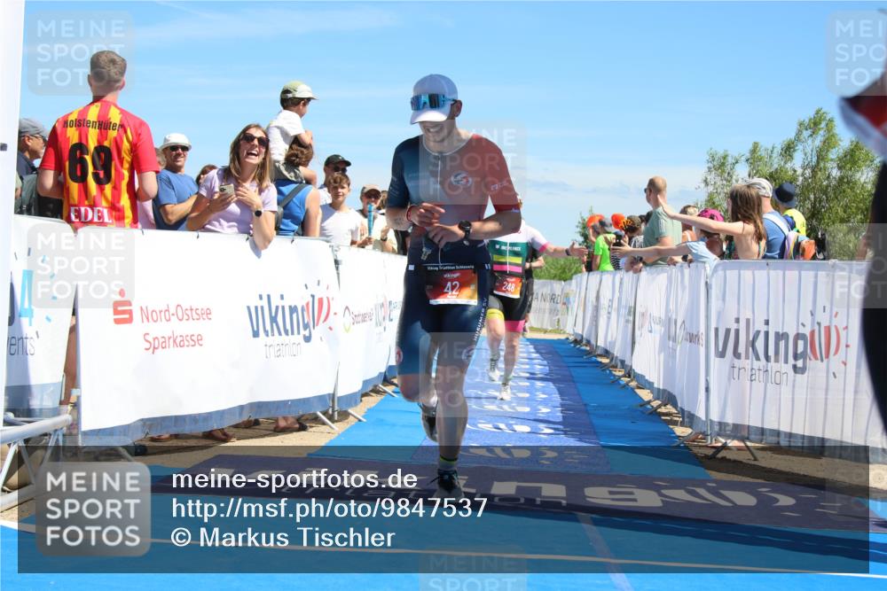 21.06.2026 - Viking Triathlon Markus Tischler http://msf.ph/oto/9847537 21.06.2026 15:12:21 Ziel 33, 42, 248 meine-sportfotos.de