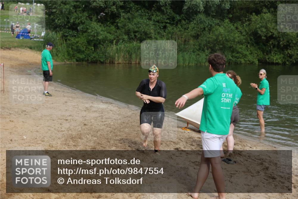 21.06.2026 - 29. Vierlanden-Triathlon Andreas Tolksdorf http://msf.ph/oto/9847554 21.06.2026 09:19:34 Schwimmen 295 meine-sportfotos.de