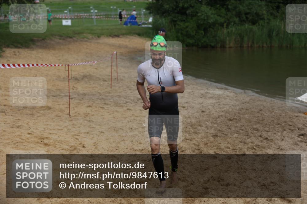 21.06.2026 - 29. Vierlanden-Triathlon Andreas Tolksdorf http://msf.ph/oto/9847613 21.06.2026 09:21:33 Schwimmen 6 meine-sportfotos.de
