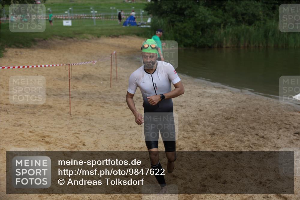 21.06.2026 - 29. Vierlanden-Triathlon Andreas Tolksdorf http://msf.ph/oto/9847622 21.06.2026 09:21:33 Schwimmen 6 meine-sportfotos.de