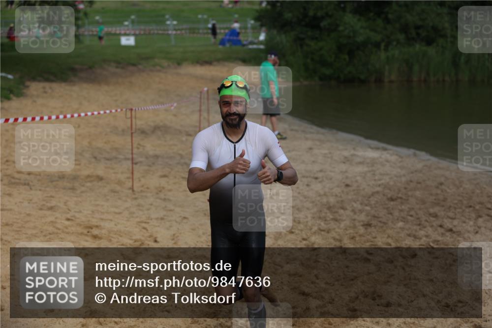 21.06.2026 - 29. Vierlanden-Triathlon Andreas Tolksdorf http://msf.ph/oto/9847636 21.06.2026 09:21:33 Schwimmen 6 meine-sportfotos.de