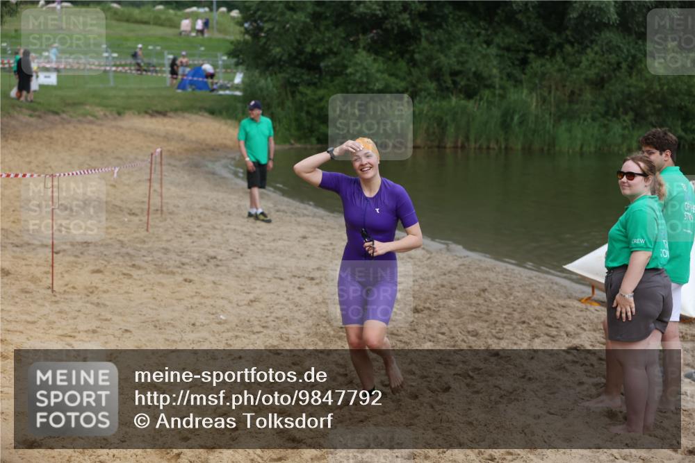 21.06.2026 - 29. Vierlanden-Triathlon Andreas Tolksdorf http://msf.ph/oto/9847792 21.06.2026 09:23:30 Schwimmen 270 meine-sportfotos.de