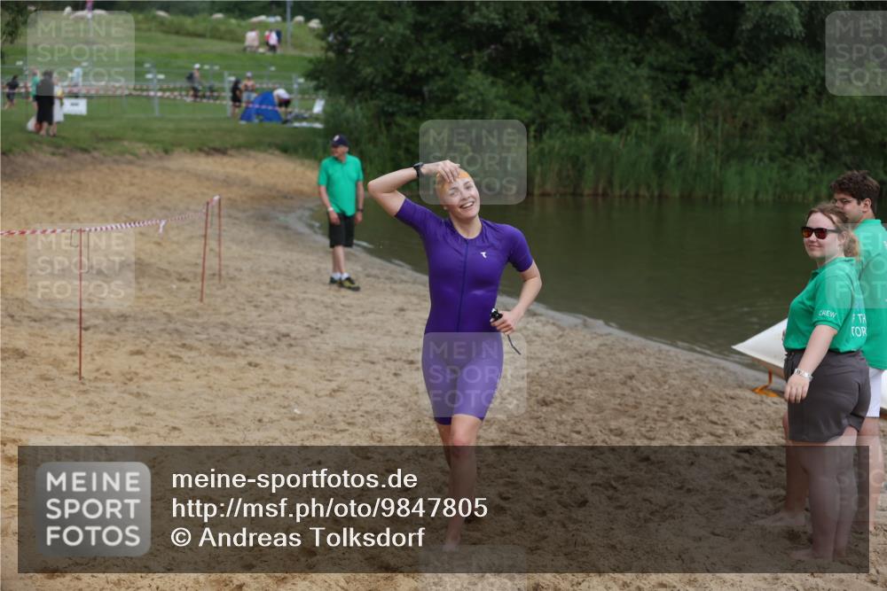 21.06.2026 - 29. Vierlanden-Triathlon Andreas Tolksdorf http://msf.ph/oto/9847805 21.06.2026 09:23:30 Schwimmen 270 meine-sportfotos.de