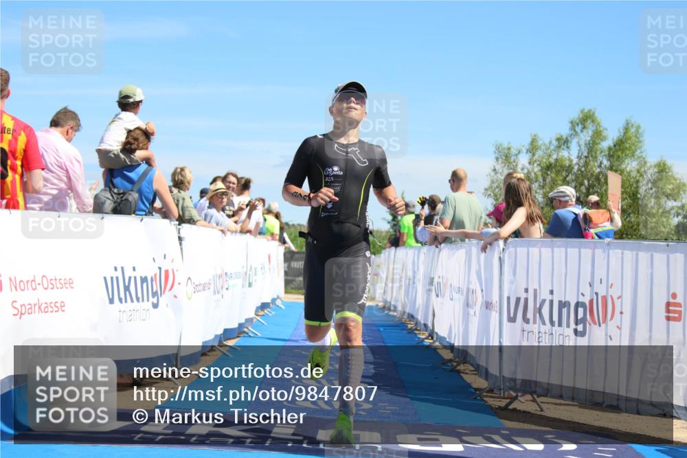 21.06.2026 - Viking Triathlon Markus Tischler http://msf.ph/oto/9847807 21.06.2026 15:14:32 Ziel 374, 519, 552 meine-sportfotos.de