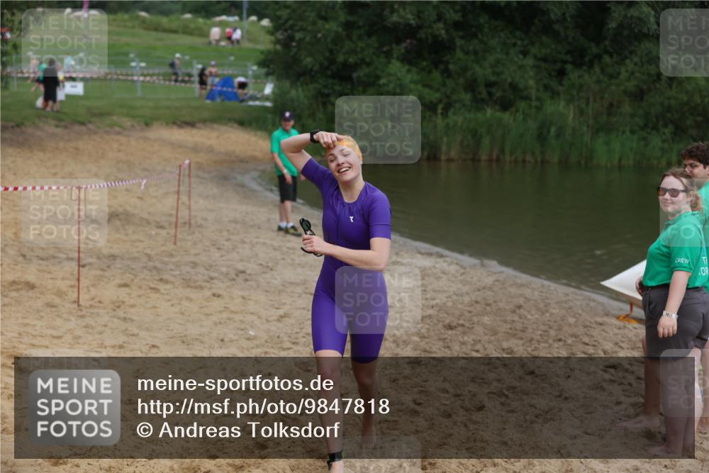 21.06.2026 - 29. Vierlanden-Triathlon Andreas Tolksdorf http://msf.ph/oto/9847818 21.06.2026 09:23:30 Schwimmen 270 meine-sportfotos.de
