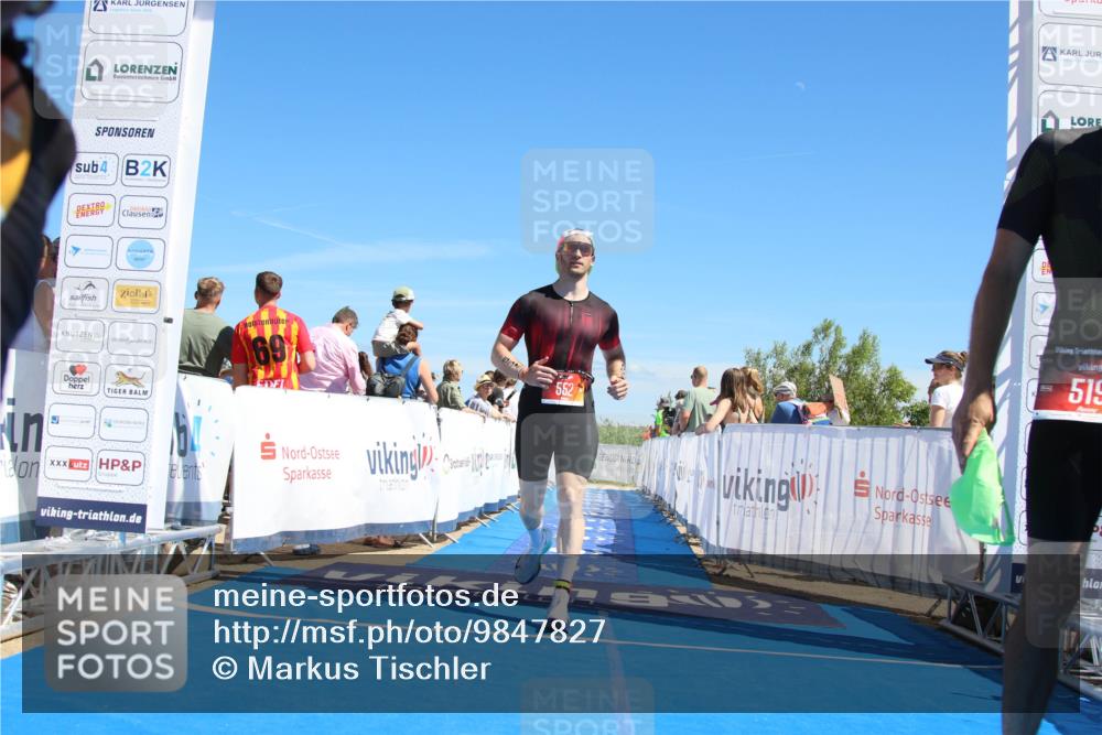 21.06.2026 - Viking Triathlon Markus Tischler http://msf.ph/oto/9847827 21.06.2026 15:14:35 Ziel 374, 552 meine-sportfotos.de