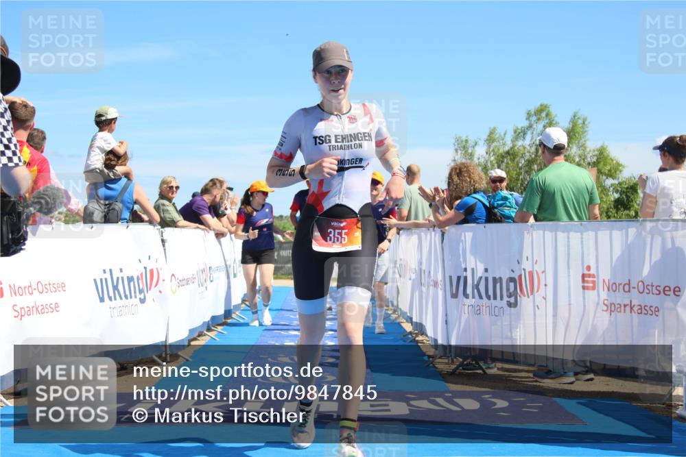21.06.2026 - Viking Triathlon Markus Tischler http://msf.ph/oto/9847845 21.06.2026 15:15:14 Ziel 257, 355, 615 meine-sportfotos.de