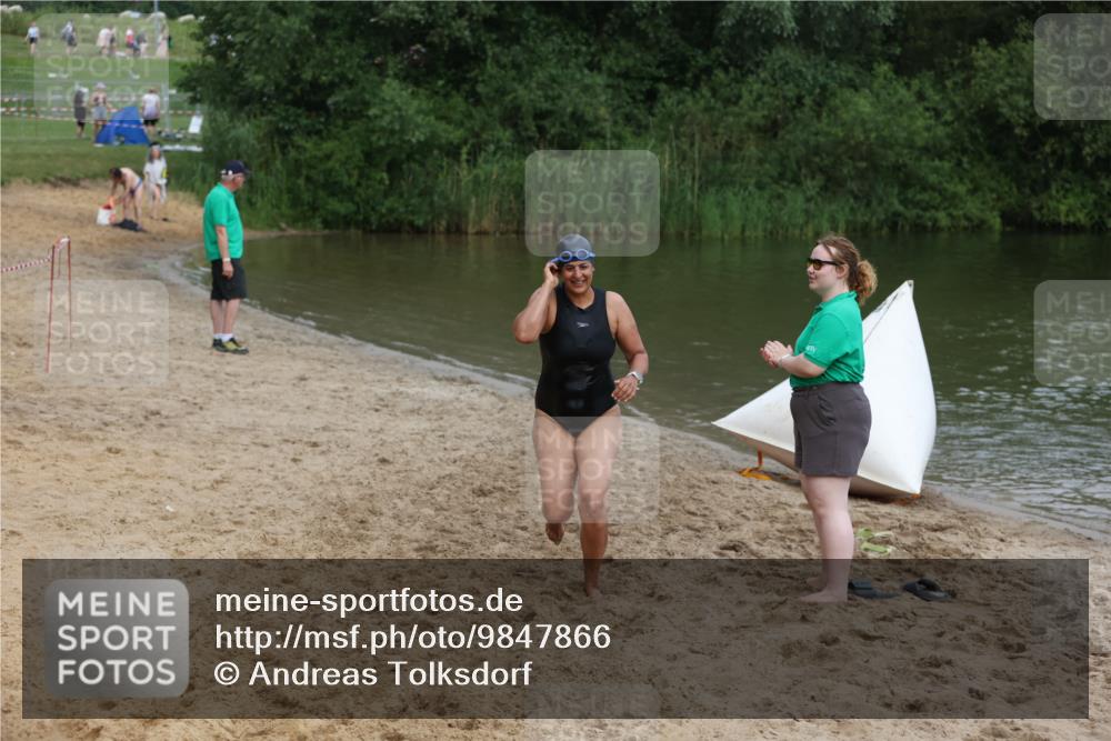 21.06.2026 - 29. Vierlanden-Triathlon Andreas Tolksdorf http://msf.ph/oto/9847866 21.06.2026 09:24:20 Schwimmen 256 meine-sportfotos.de