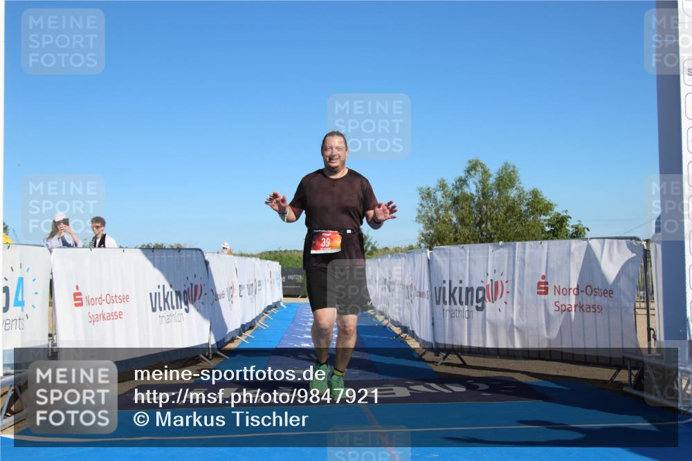 21.06.2026 - Viking Triathlon Markus Tischler http://msf.ph/oto/9847921 21.06.2026 17:35:46 Ziel 39 meine-sportfotos.de