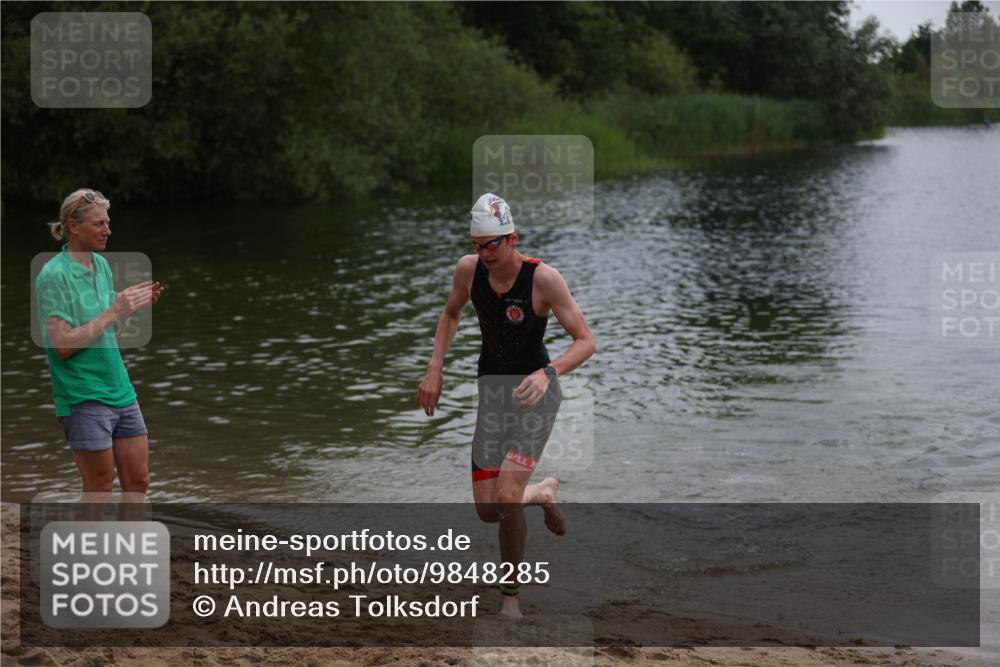21.06.2026 - 29. Vierlanden-Triathlon Andreas Tolksdorf http://msf.ph/oto/9848285 21.06.2026 09:54:32 Schwimmen 387 meine-sportfotos.de