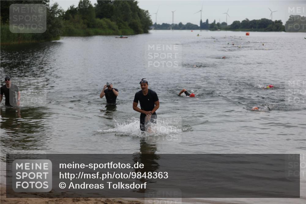 21.06.2026 - 29. Vierlanden-Triathlon Andreas Tolksdorf http://msf.ph/oto/9848363 21.06.2026 09:54:51 Schwimmen 339, 350, 362 meine-sportfotos.de