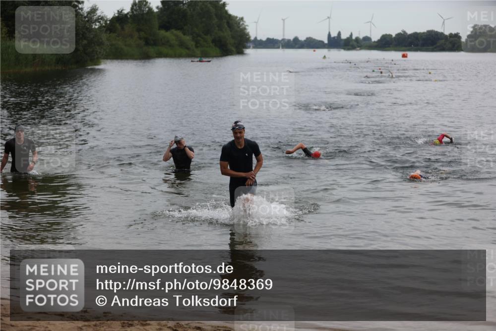 21.06.2026 - 29. Vierlanden-Triathlon Andreas Tolksdorf http://msf.ph/oto/9848369 21.06.2026 09:54:51 Schwimmen 339, 350, 362 meine-sportfotos.de