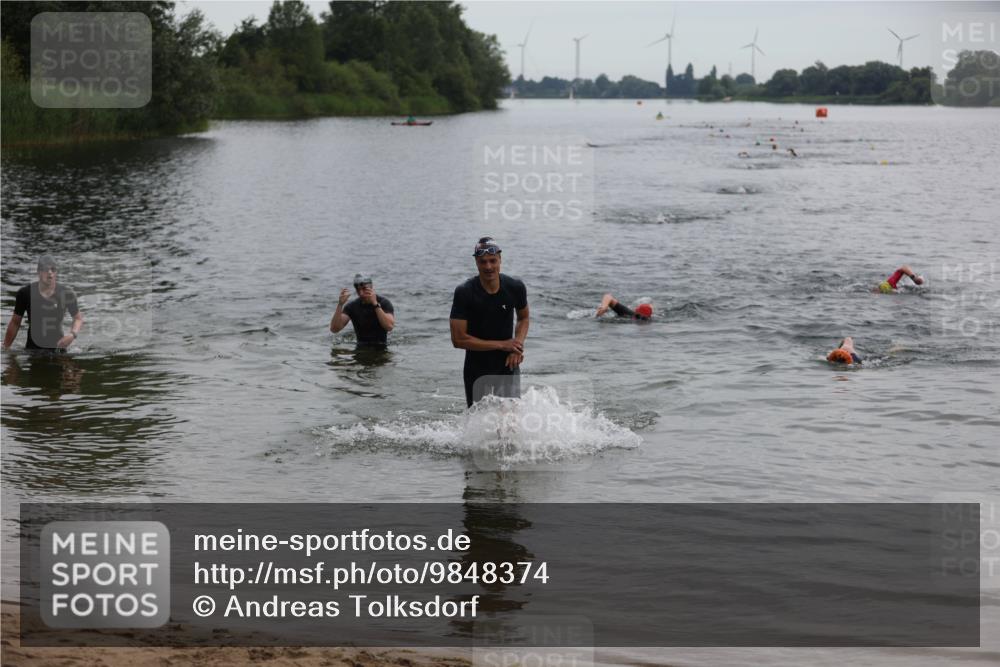 21.06.2026 - 29. Vierlanden-Triathlon Andreas Tolksdorf http://msf.ph/oto/9848374 21.06.2026 09:54:51 Schwimmen 339, 350, 362 meine-sportfotos.de