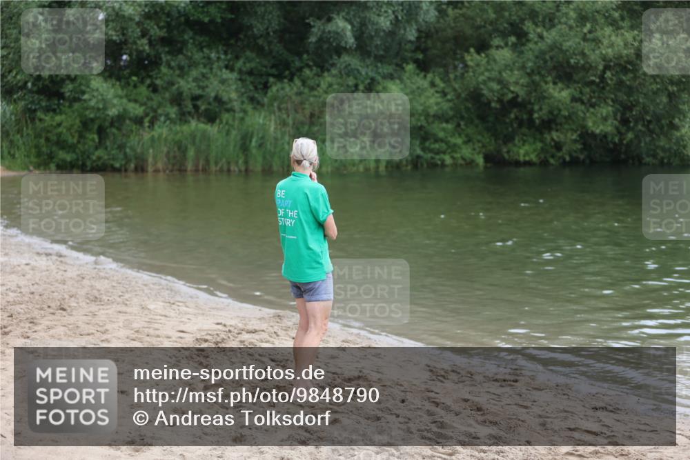 21.06.2026 - 29. Vierlanden-Triathlon Andreas Tolksdorf http://msf.ph/oto/9848790 21.06.2026 09:55:50 Schwimmen  meine-sportfotos.de