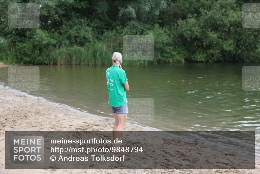21.06.2026 - 29. Vierlanden-Triathlon Andreas Tolksdorf http://msf.ph/oto/9848794 21.06.2026 09:55:50 Schwimmen  meine-sportfotos.de