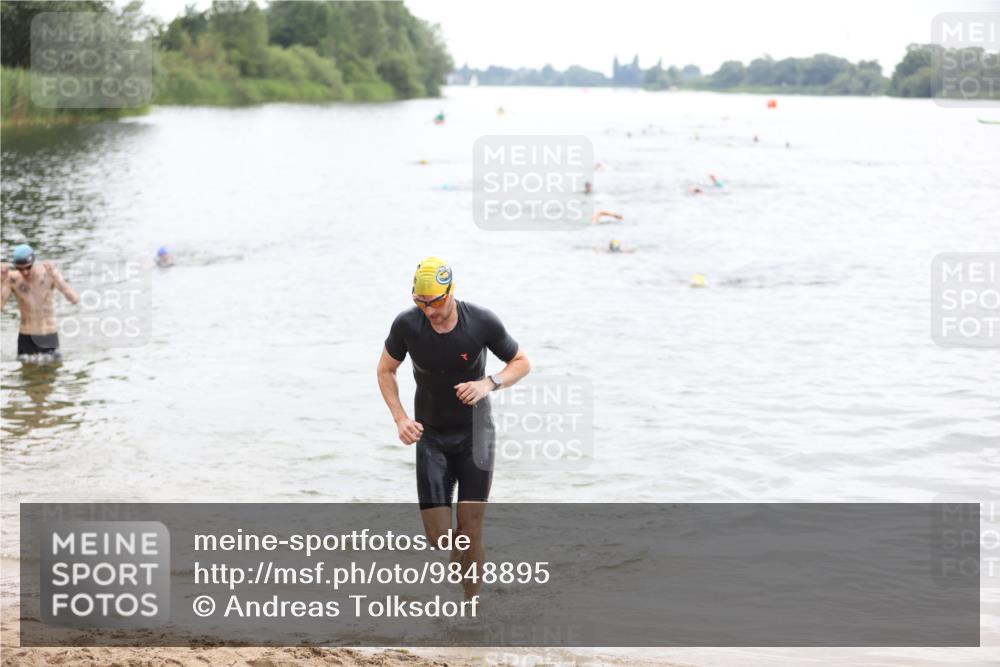 21.06.2026 - 29. Vierlanden-Triathlon Andreas Tolksdorf http://msf.ph/oto/9848895 21.06.2026 09:56:19 Schwimmen 308, 332, 354 meine-sportfotos.de